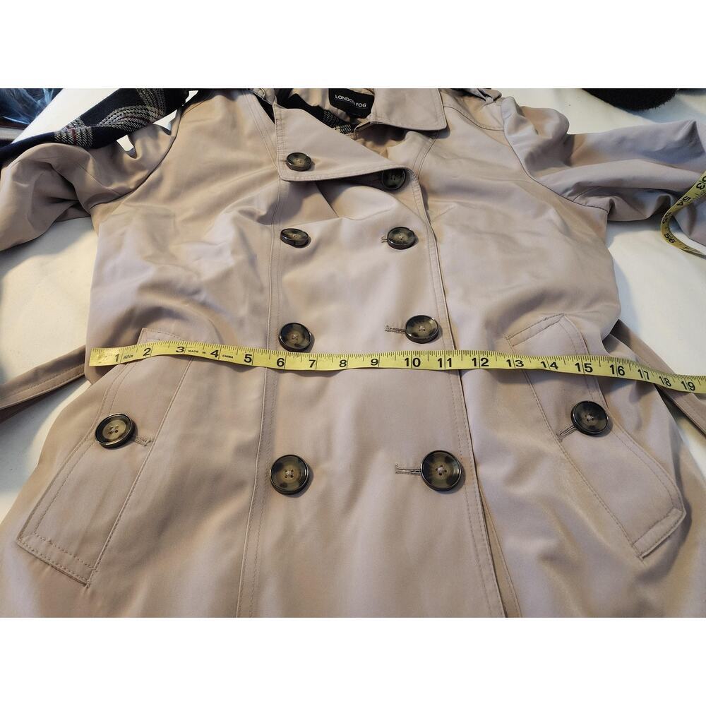 London Fog Trench Coat Womens XL Beige Belted Double Breasted Plaid Lined XL Wmn - Picture 8 of 14